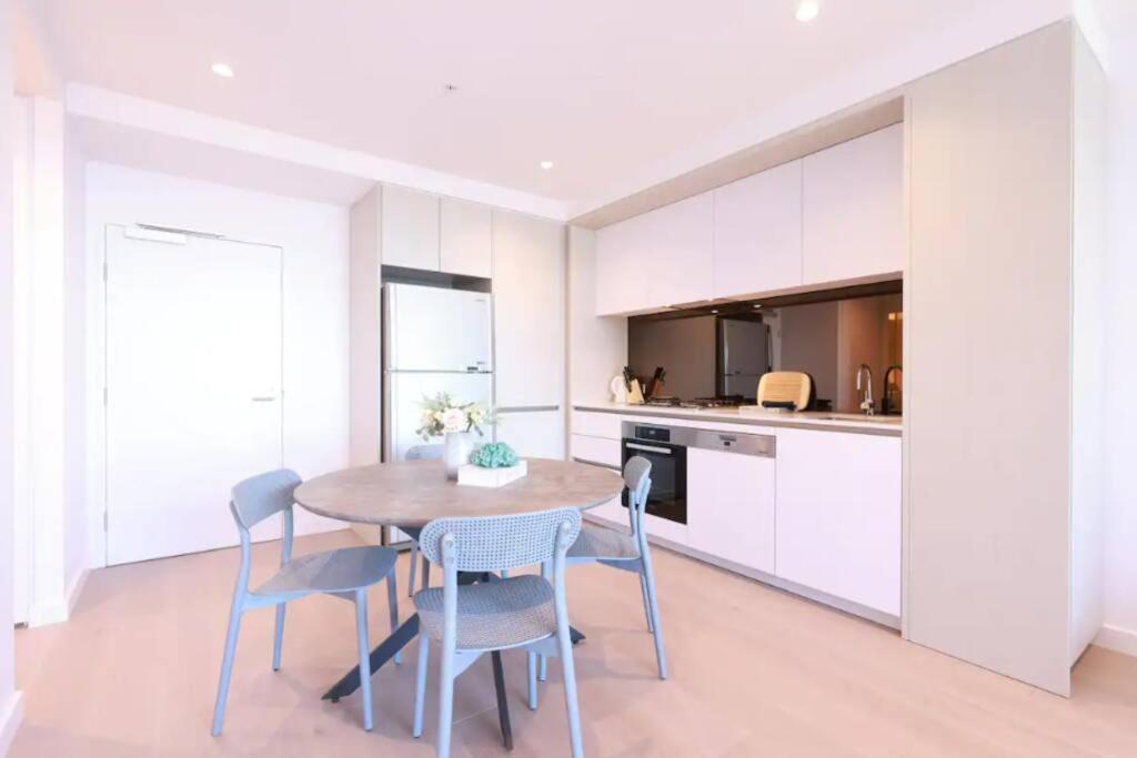 13D Central, City View, Near Yara With Free Parking, Tramstop Apartment Melbourne Luaran gambar